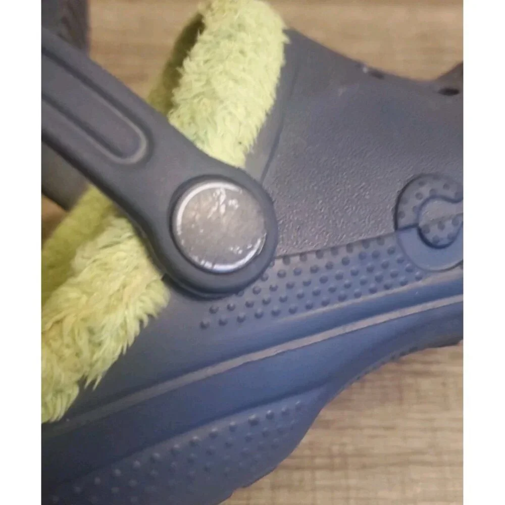 Crocs Fur Lined Clogs Slip On Shoes Youth‎ Size 12/13 Blue
